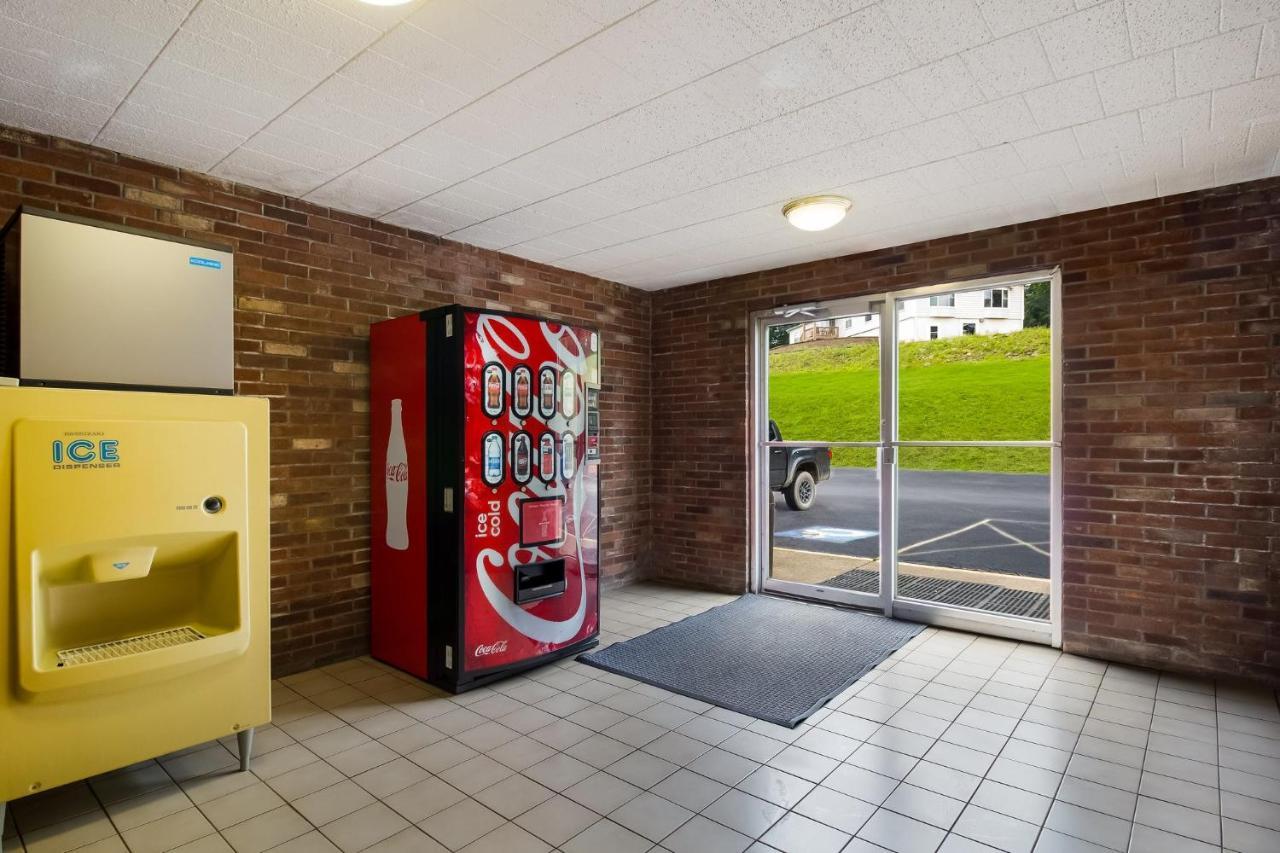 Red Roof Inn ニュー・スタントン エクステリア 写真