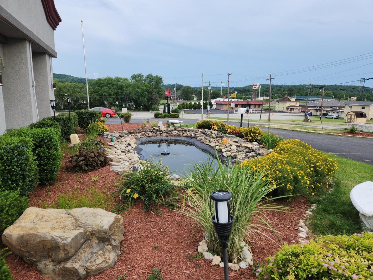 Red Roof Inn ニュー・スタントン エクステリア 写真